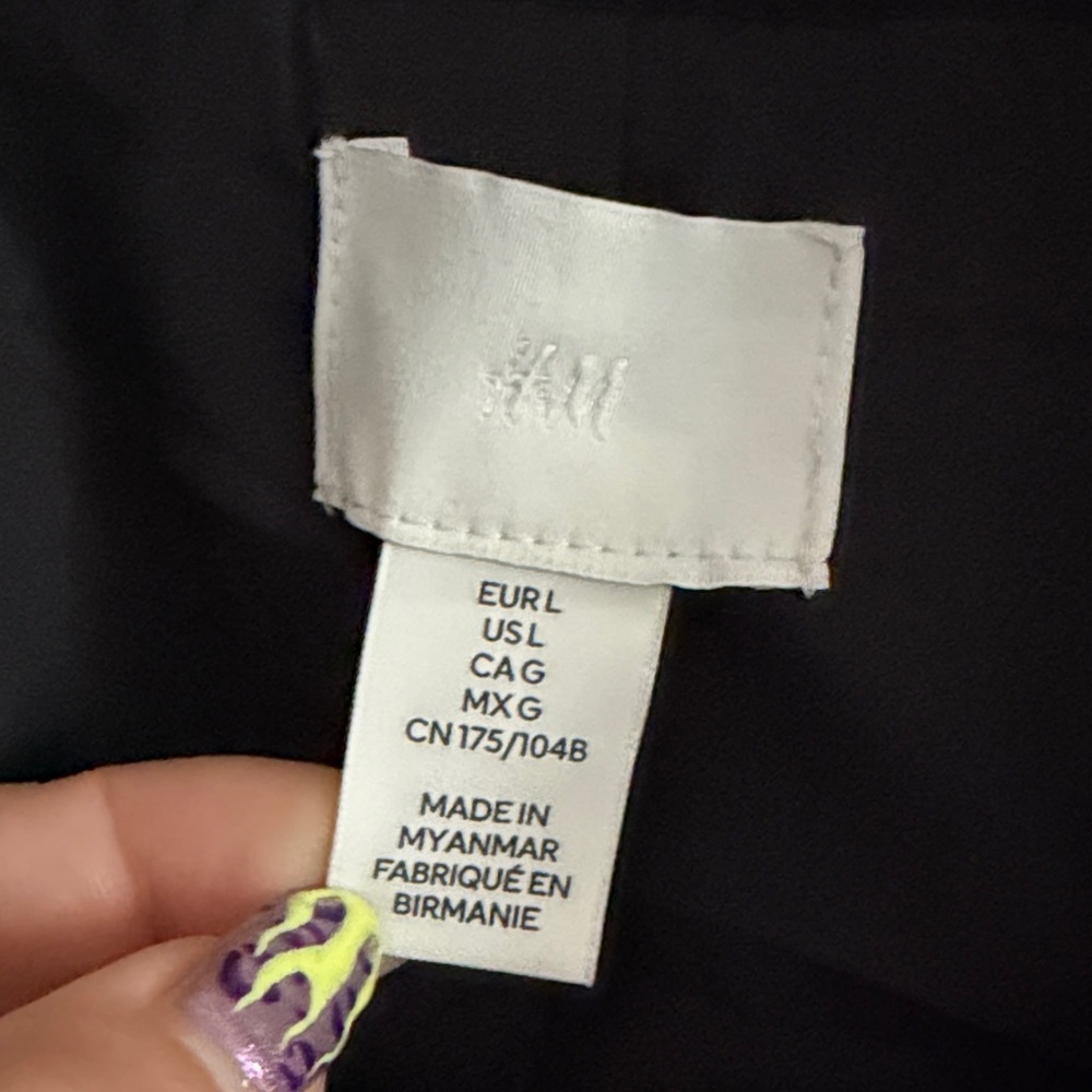 H&M Black Cropped Bomber Jacket - Picture 6 of 8